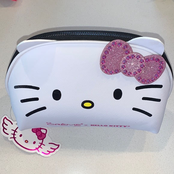 Hello kitty makeup bag - Picture 1 of 3